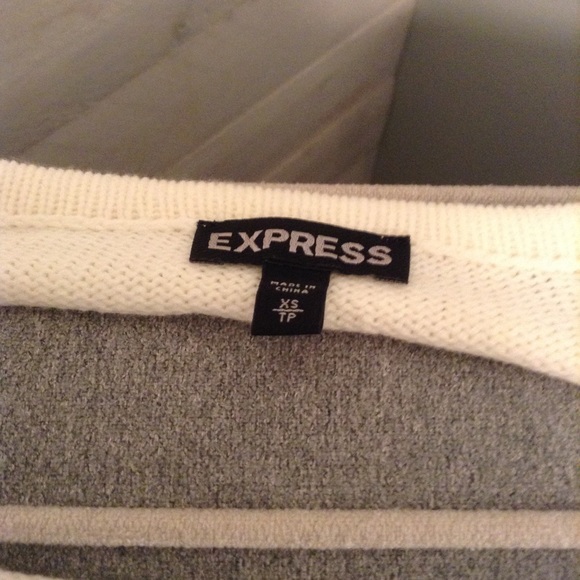 Express sweater - Picture 3 of 3